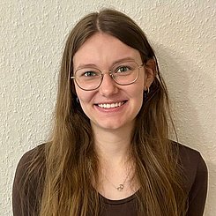 Frau  Luca Brenner